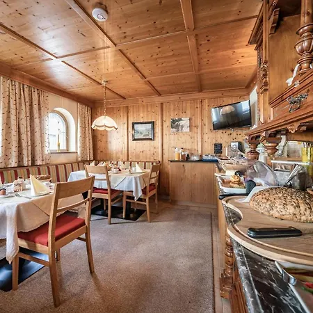 Pensionat Haus Hochland Tux