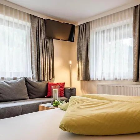 بيت ضيافة Haus Hochland 3*