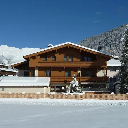 Haus Hochland 3* Tux